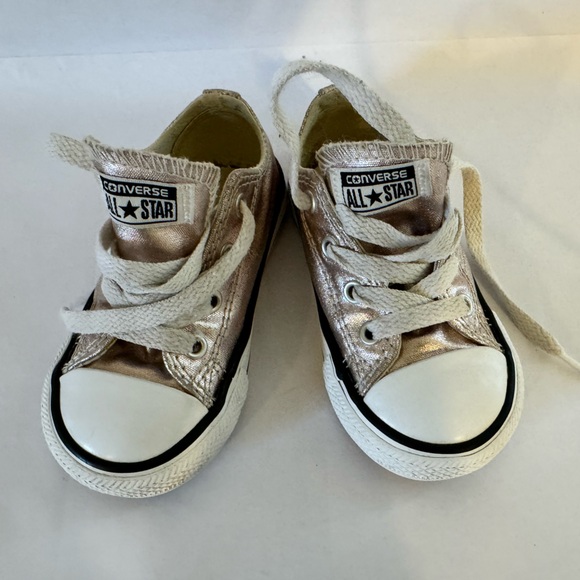 Rose gold metallic shiny pink toddler converse size6 - Picture 3 of 8